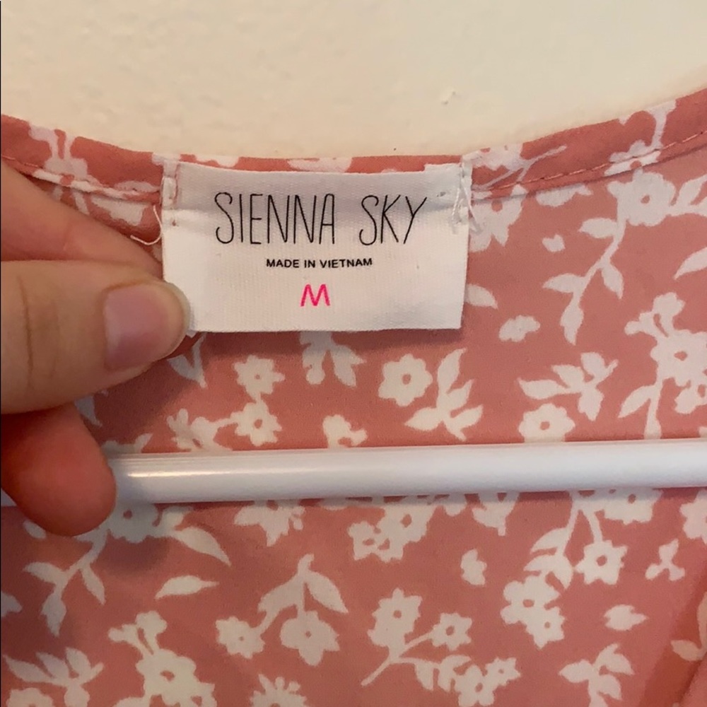 Blouse - Picture 2 of 3